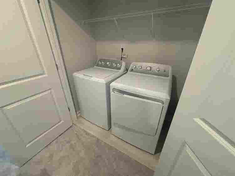 4 BR in Apex