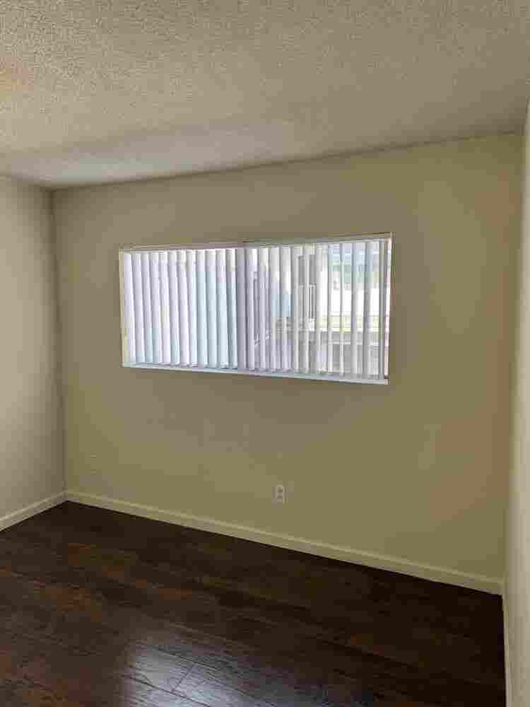 1 Private BDRM *ALL UTILITIES* HB