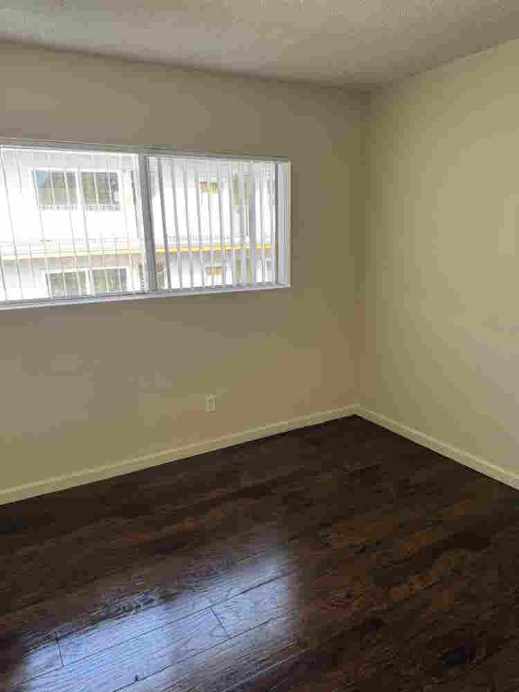 1 Private BDRM *ALL UTILITIES* HB
