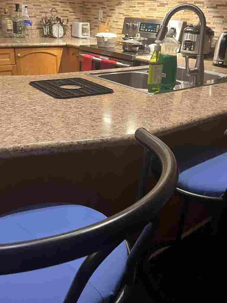 2  Bed Rooms in Toronto