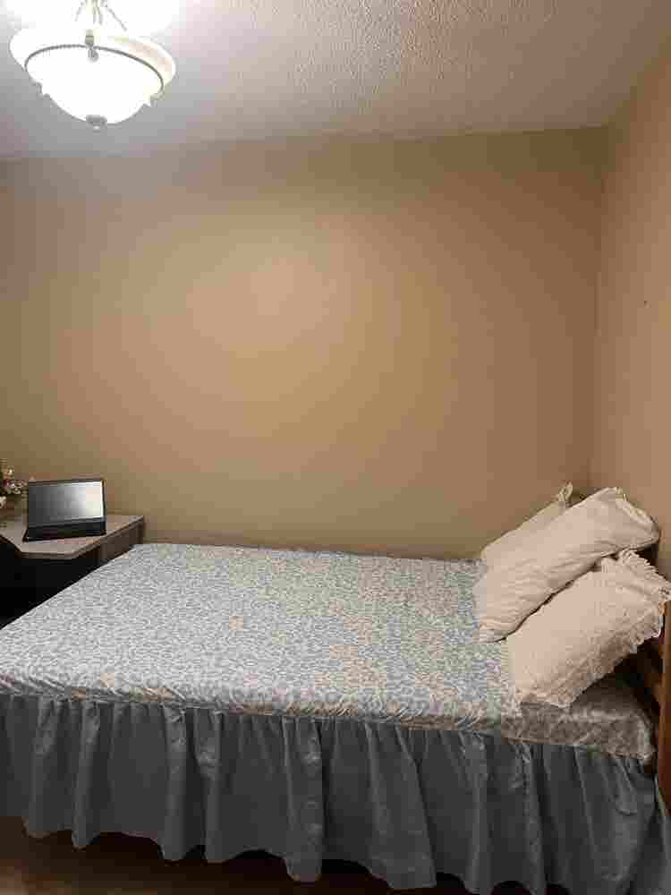 2  Bed Rooms in Toronto