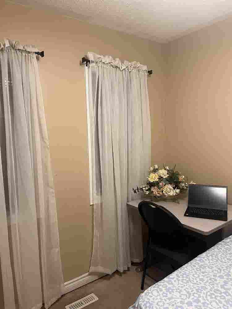 2  Bed Rooms in Toronto