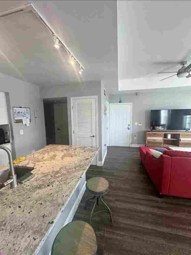 Furnitured room&private bathroom