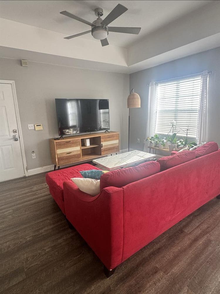 Furnitured room&private bathroom