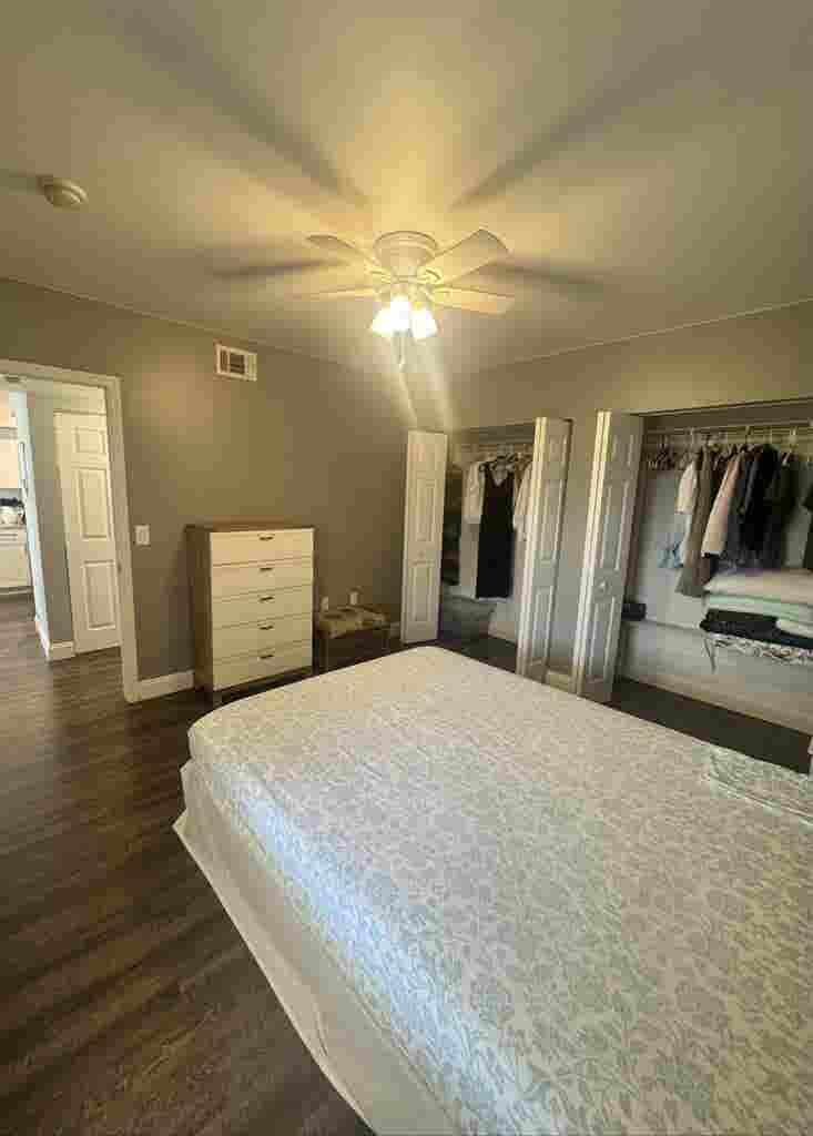 Furnitured room&private bathroom