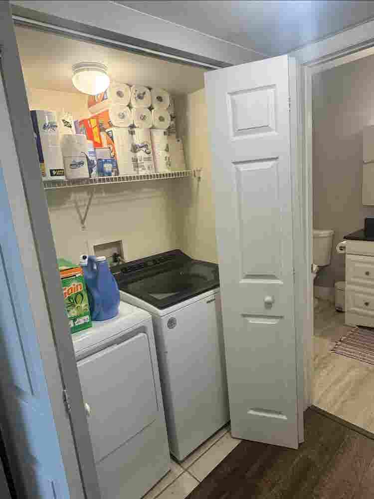 Furnitured room&private bathroom