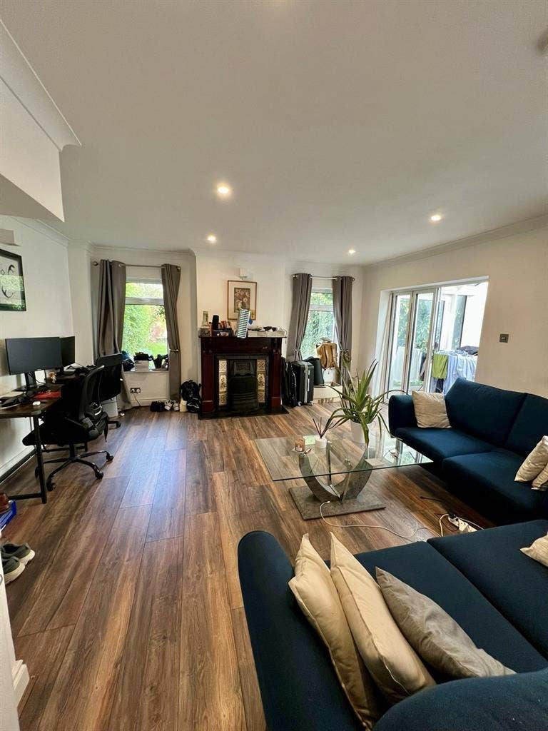 New Housemate wanted