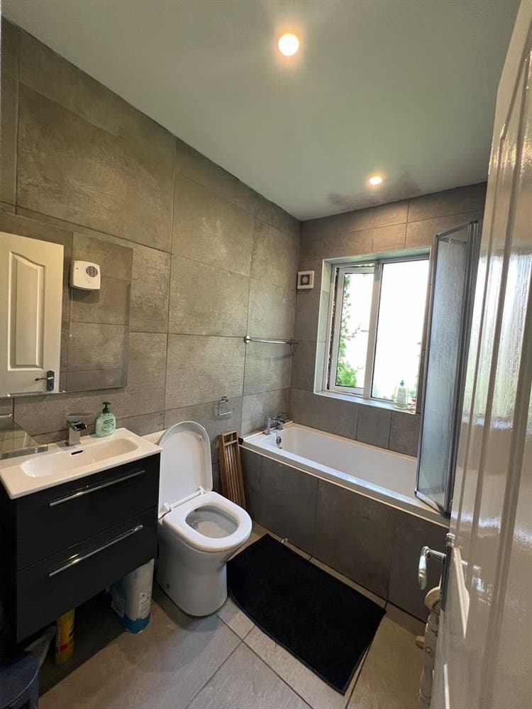 New Housemate wanted