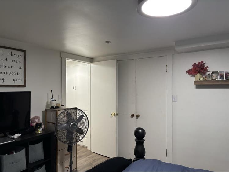 Charming Basement Unit!!