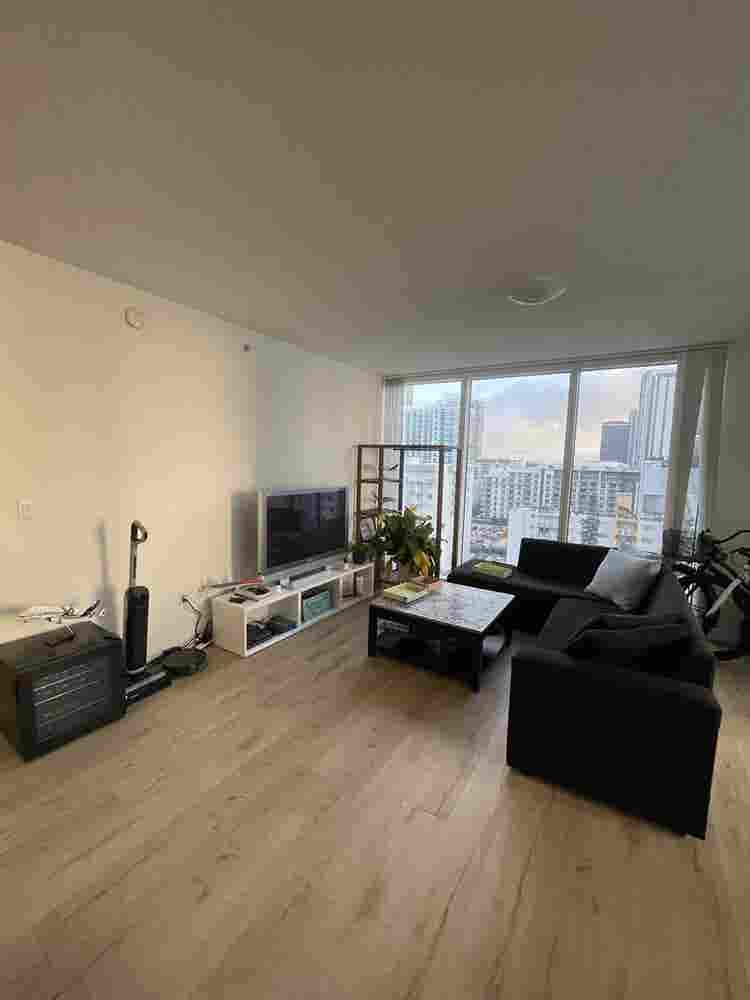 🏡 Room for Rent - Available now