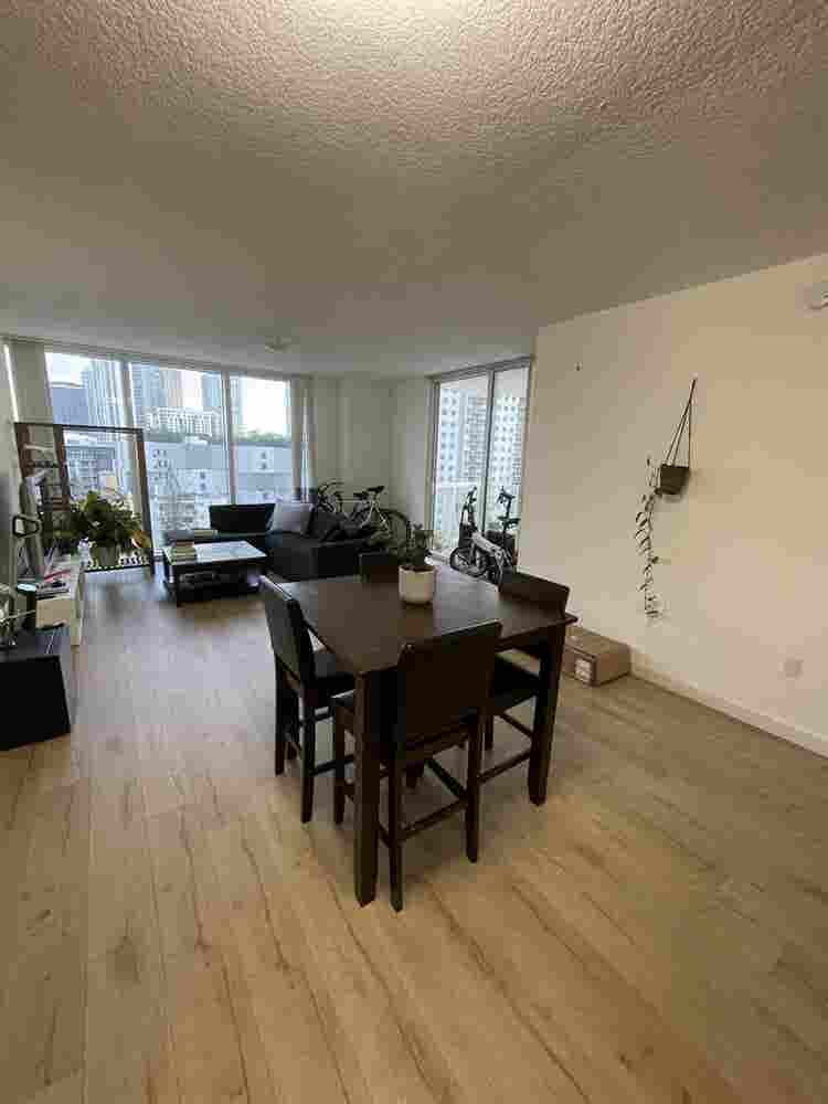 🏡 Room for Rent - Available now