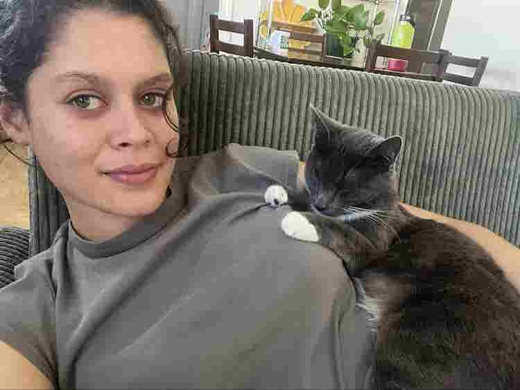 female roommate wanted