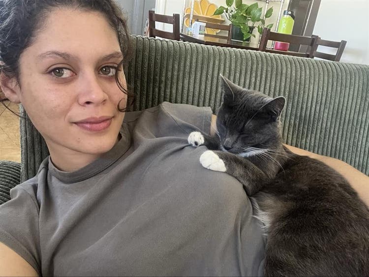 female roommate wanted