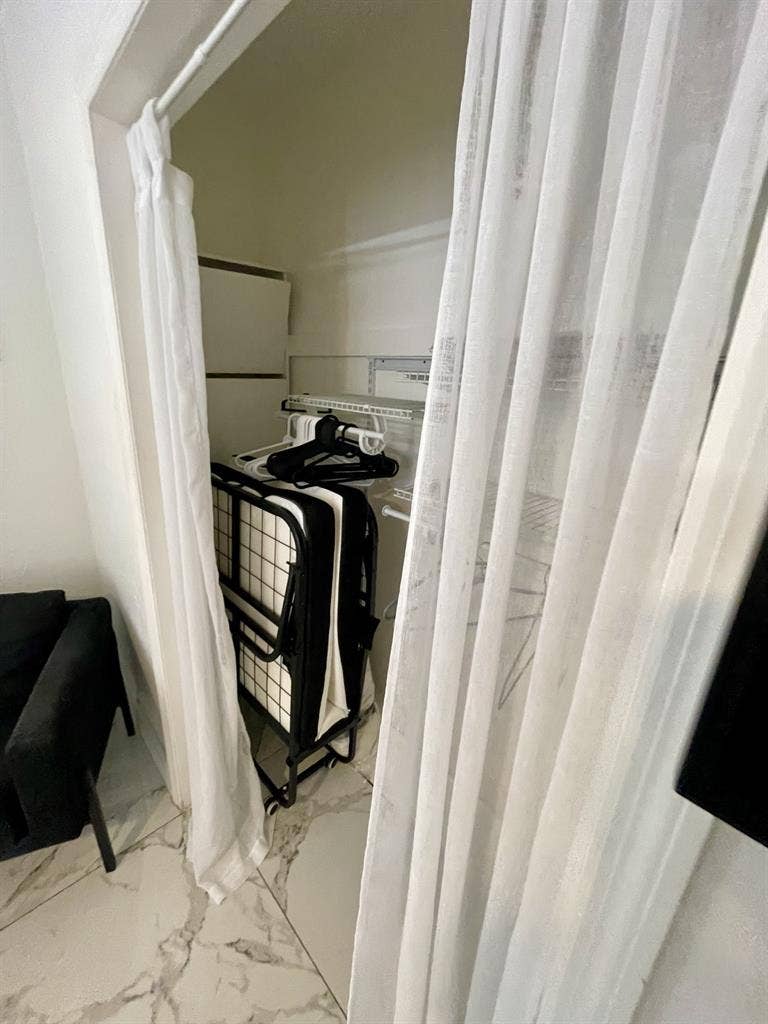 3 blocks from the beach, all incldd