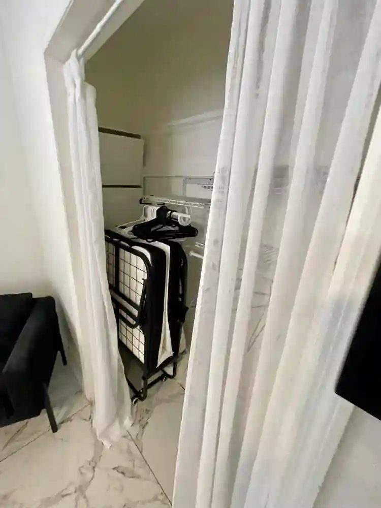 3 blocks from the beach, all incldd