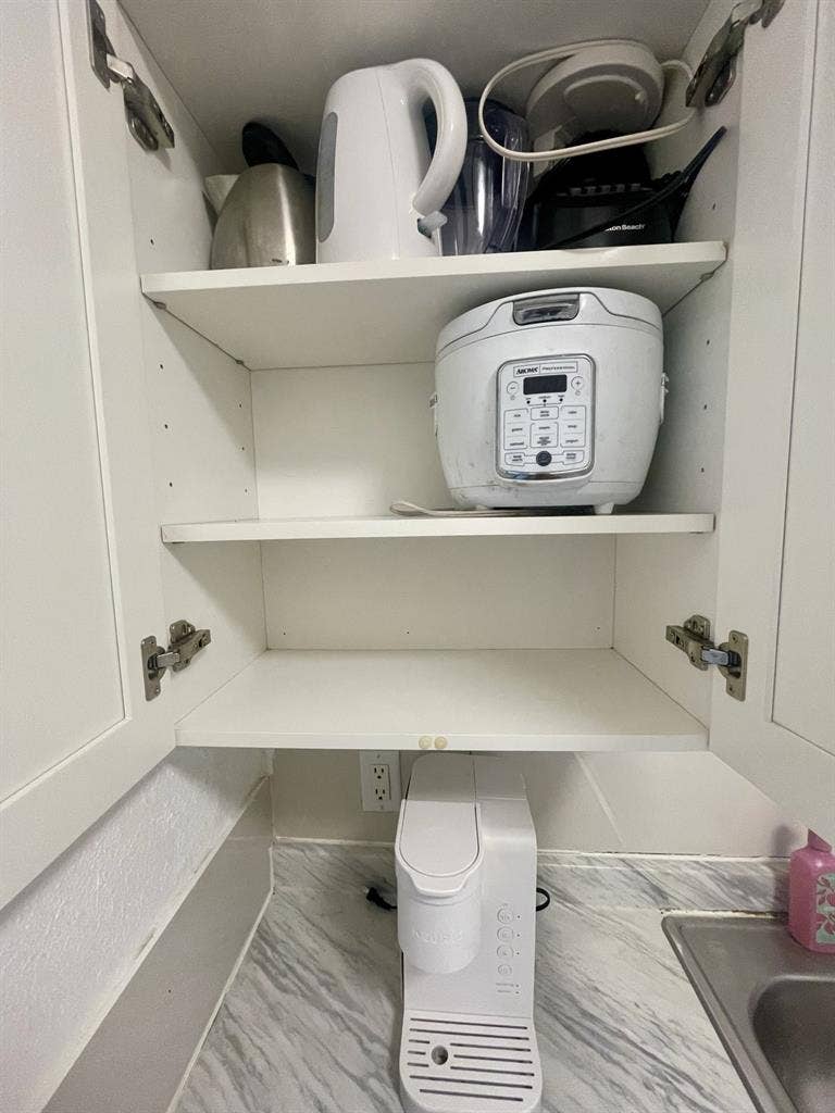 3 blocks from the beach, all incldd