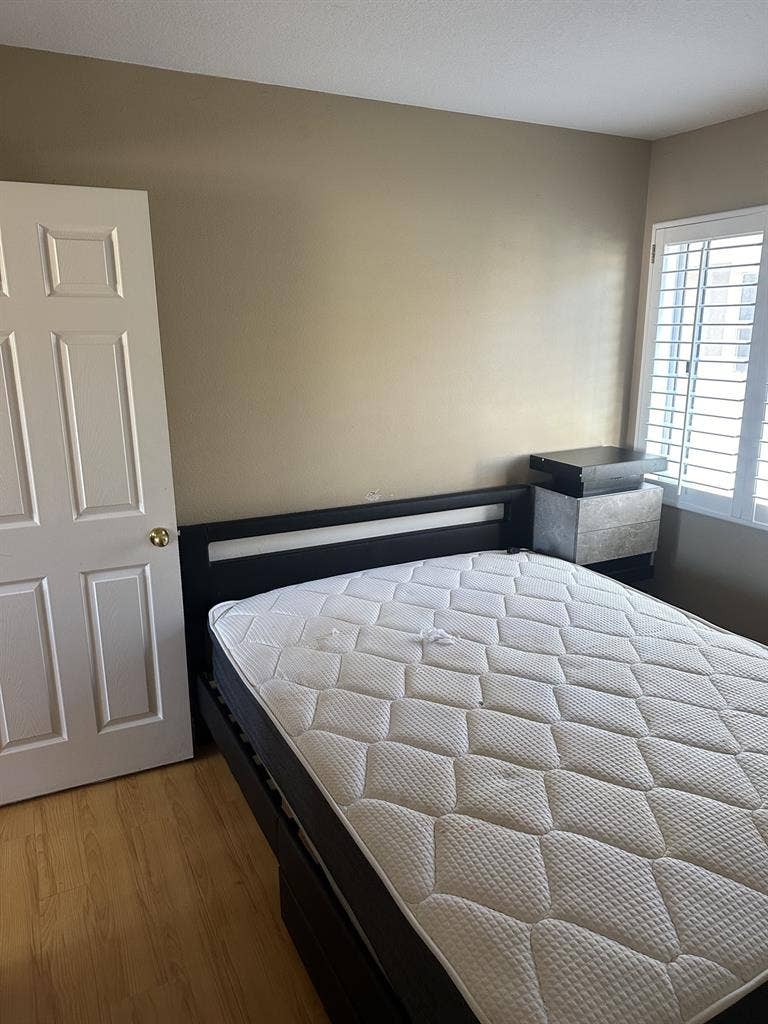 Bdrm w/ attached shared bath