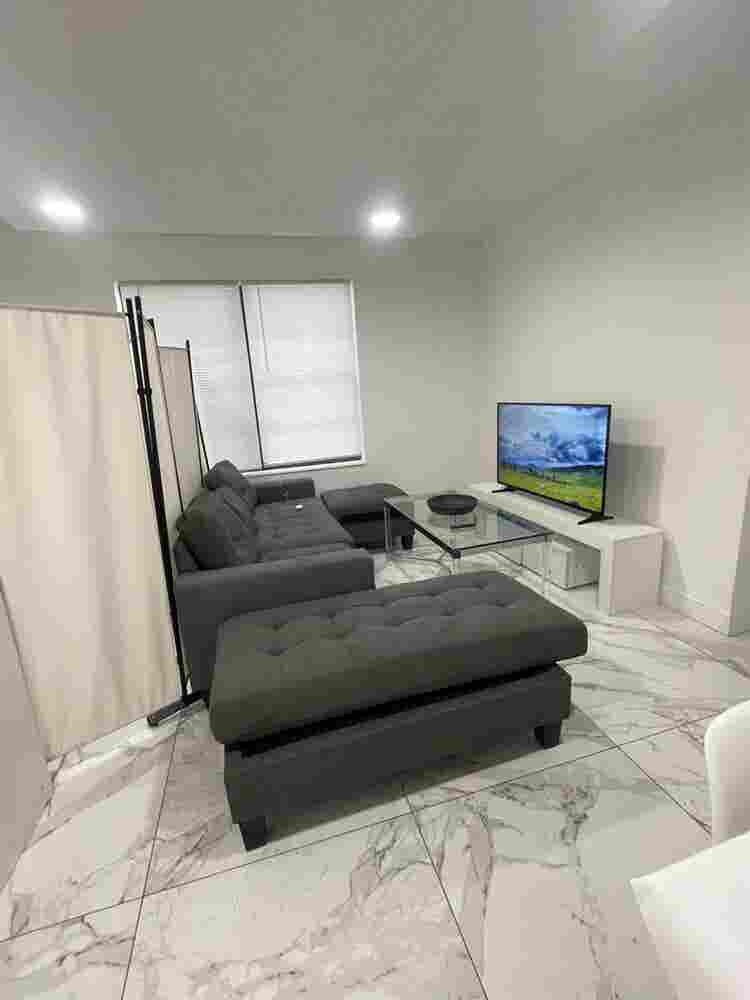 Perfect location 3 blocks from beac