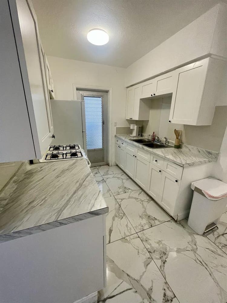 Perfect location 3 blocks from beac