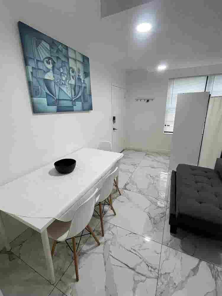 Perfect location 3 blocks from beac