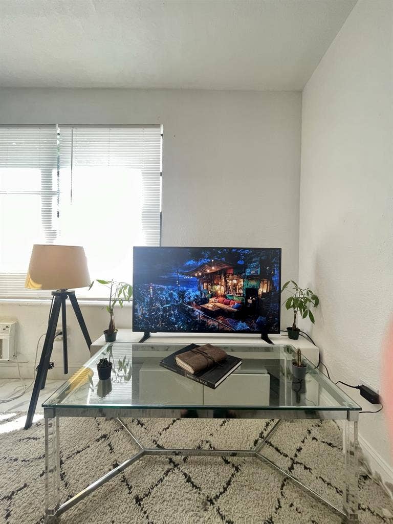 Small room close to the beachh