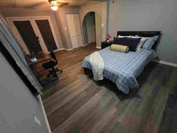Master Bedroom Utilities included
