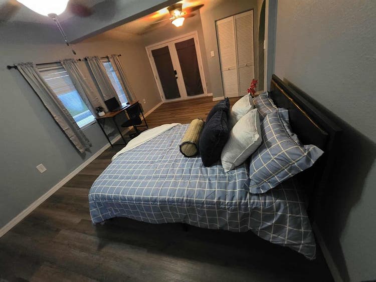 Master Bedroom Utilities included