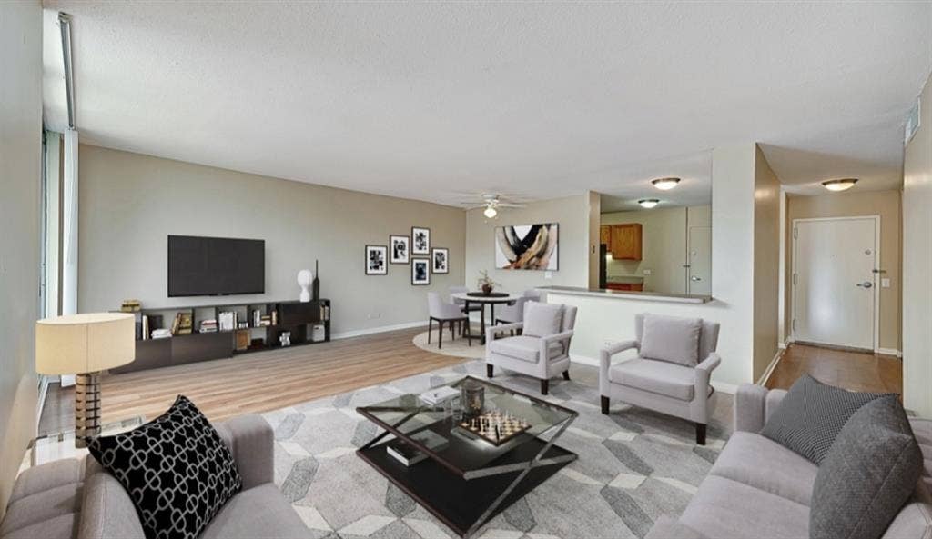 Room avail in Lombard
