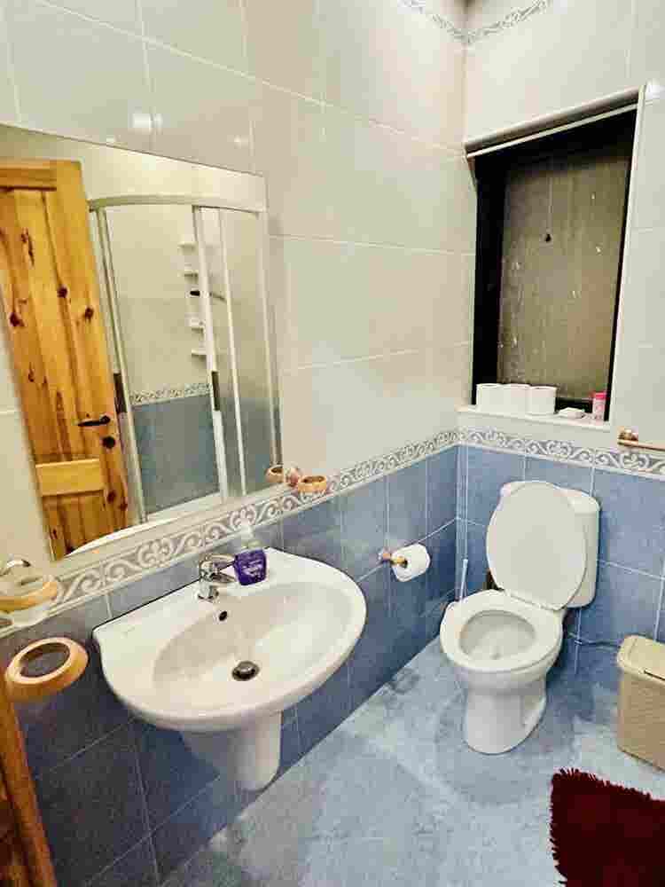 2 bedroom modern apartment