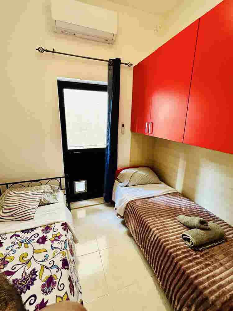 2 bedroom modern apartment
