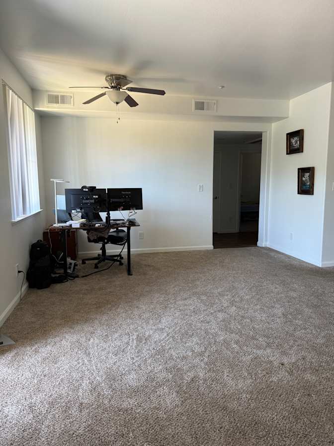 Master Bedroom for rent