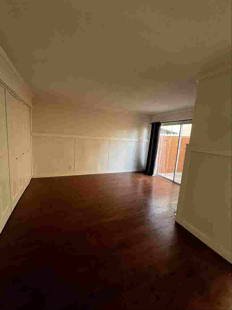Condo two bedroom and two b
athroom