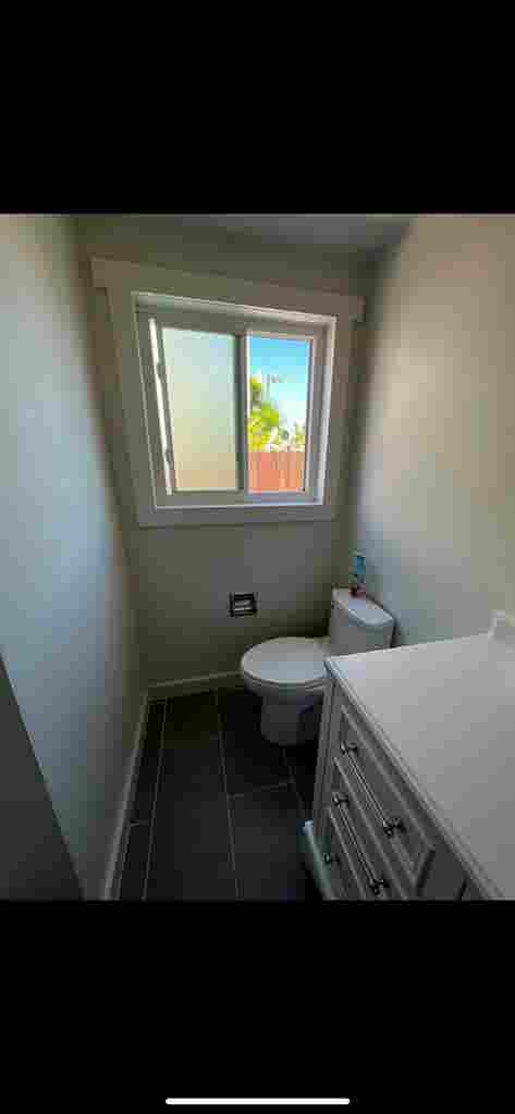 Condo two bedroom and two b
athroom