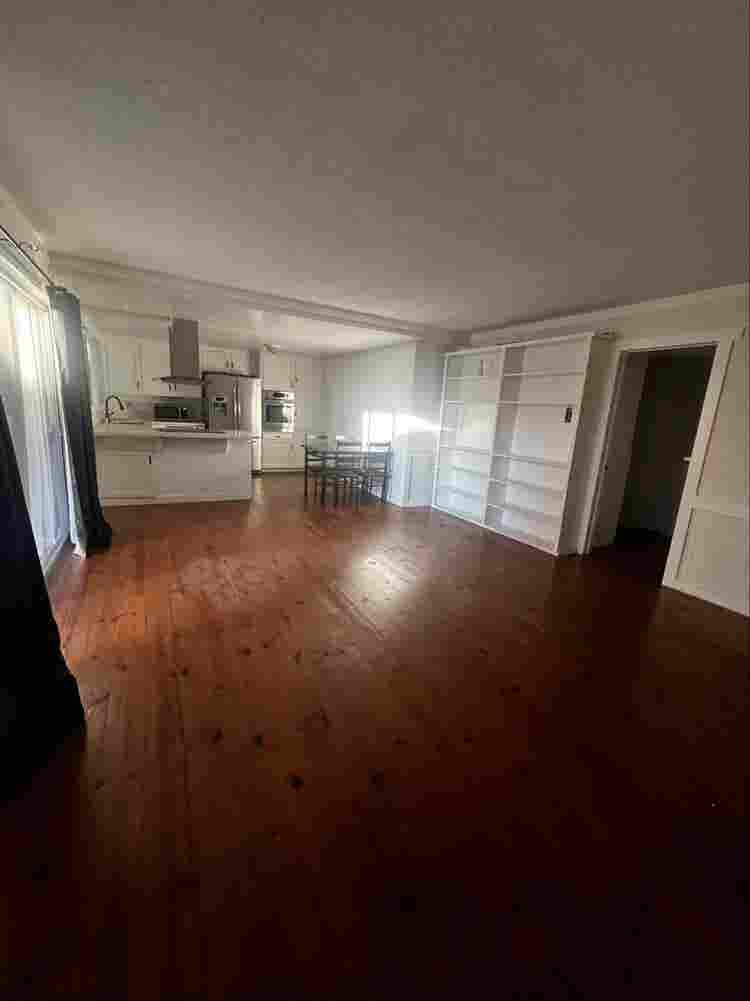 Condo two bedroom and two b
athroom