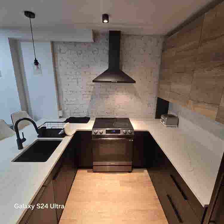1 bed available in garden apartment