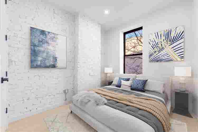 1 bed available in garden apartment
