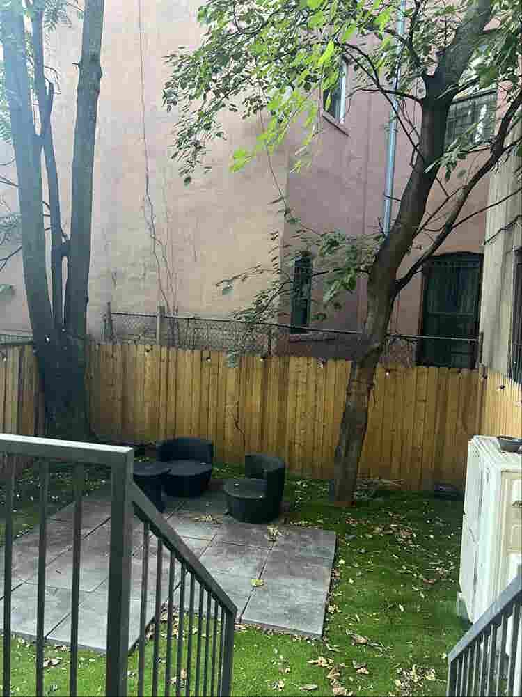 1 bed available in garden apartment