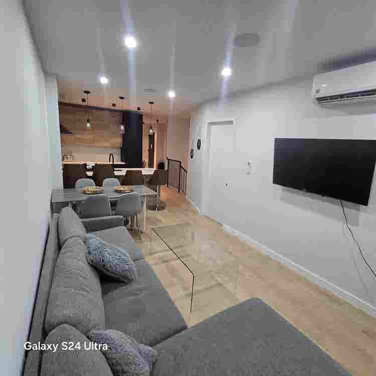 1 bed available in garden apartment