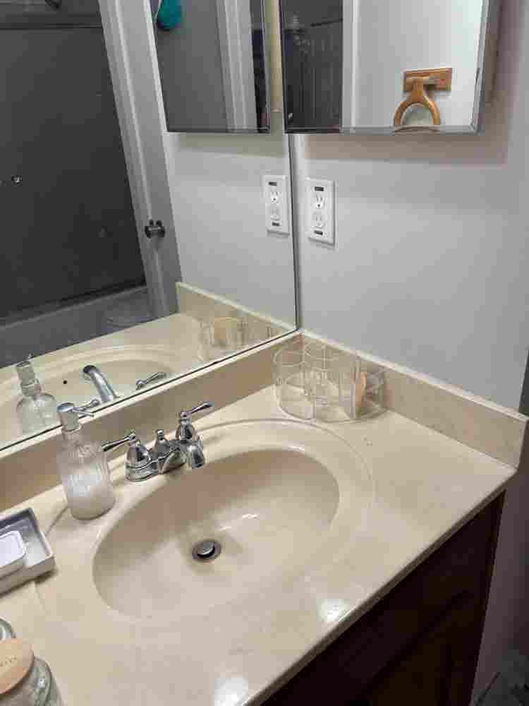 Private room and bathroom