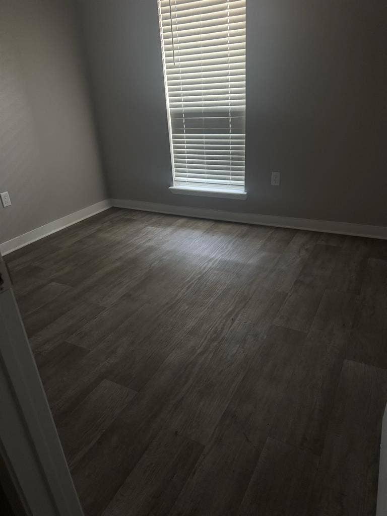 Looking for Roomate! Move in ready!