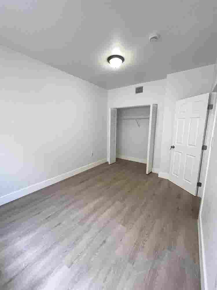 B Rental in West Brickell 💙