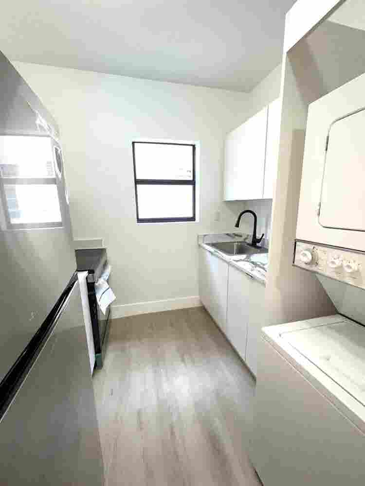 B Rental in West Brickell 💙