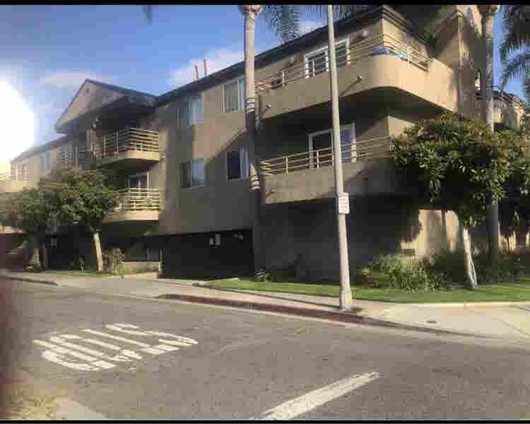 Room for rent in Long Beach