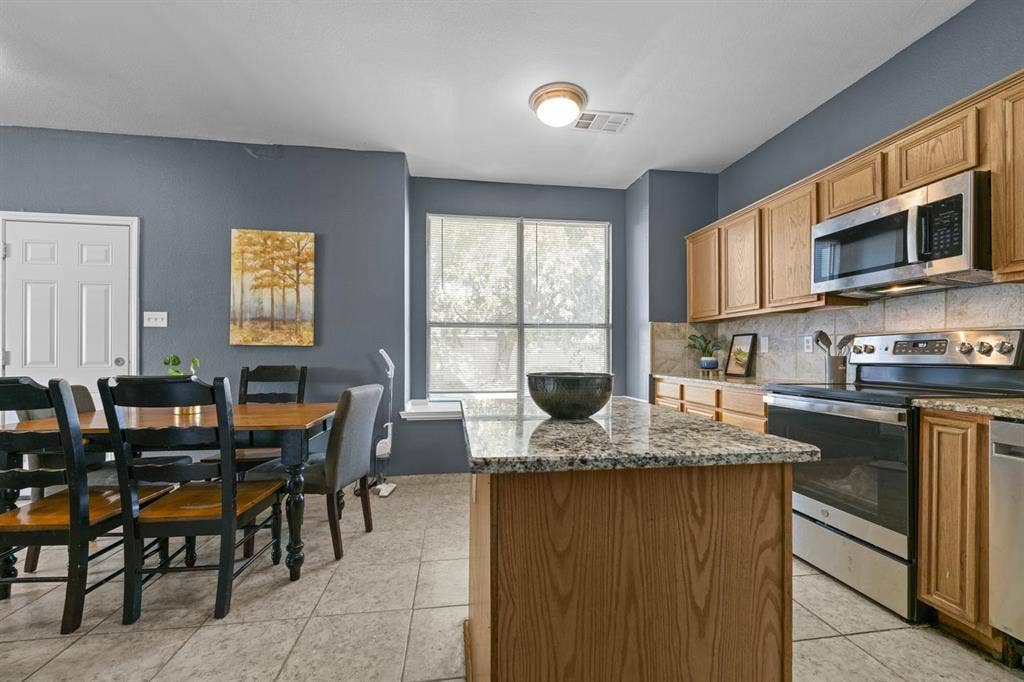 1 BR in DeSoto