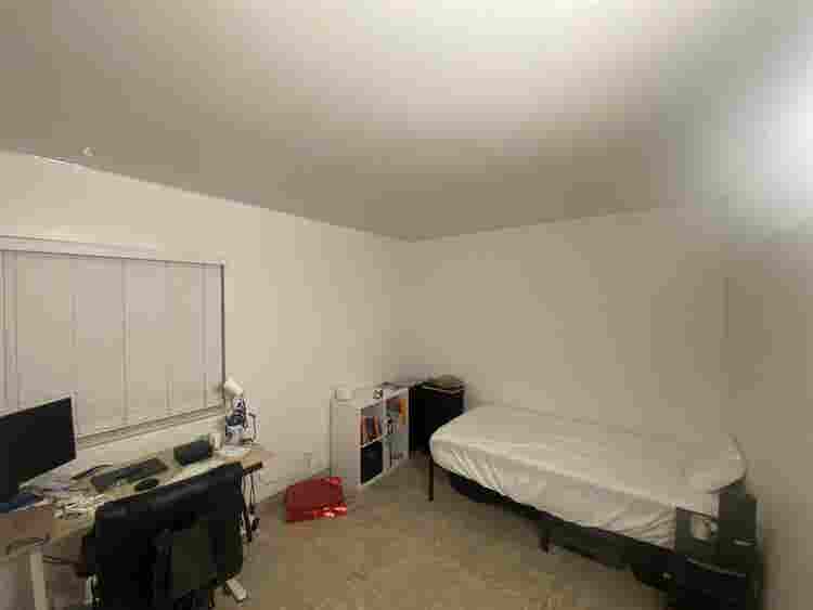 Looking for roommate B