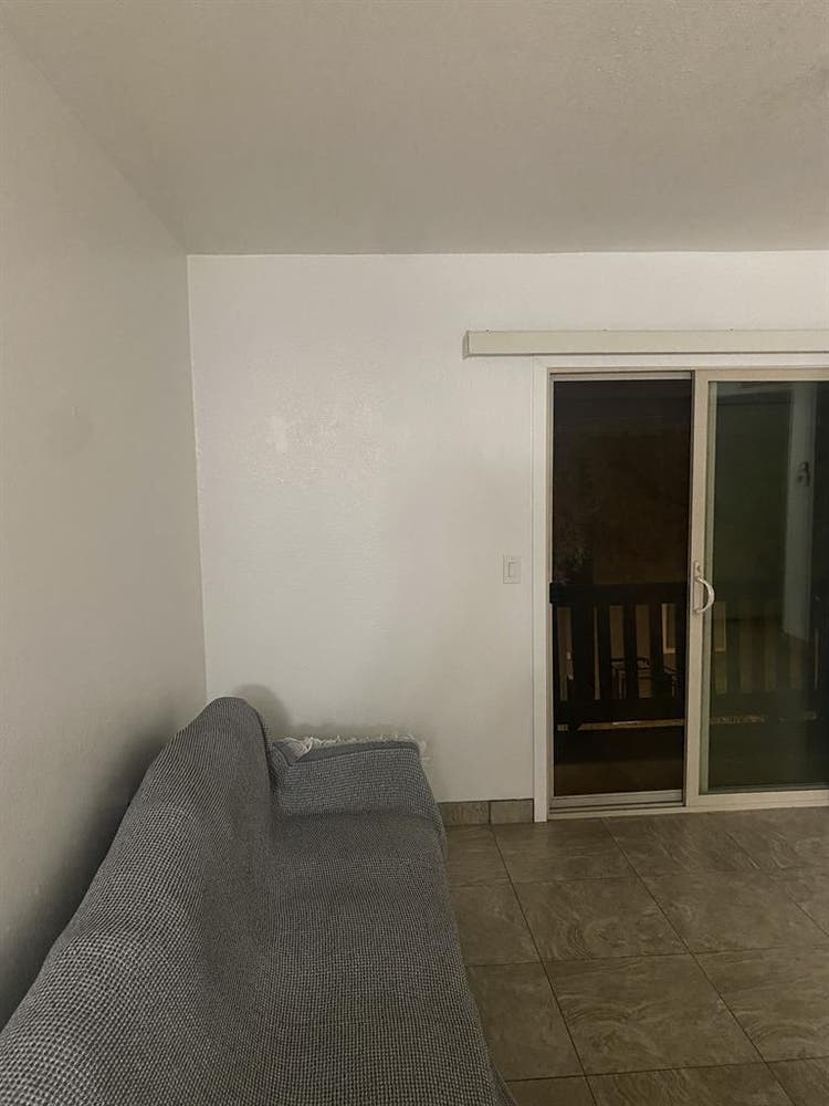 Looking for roommate B