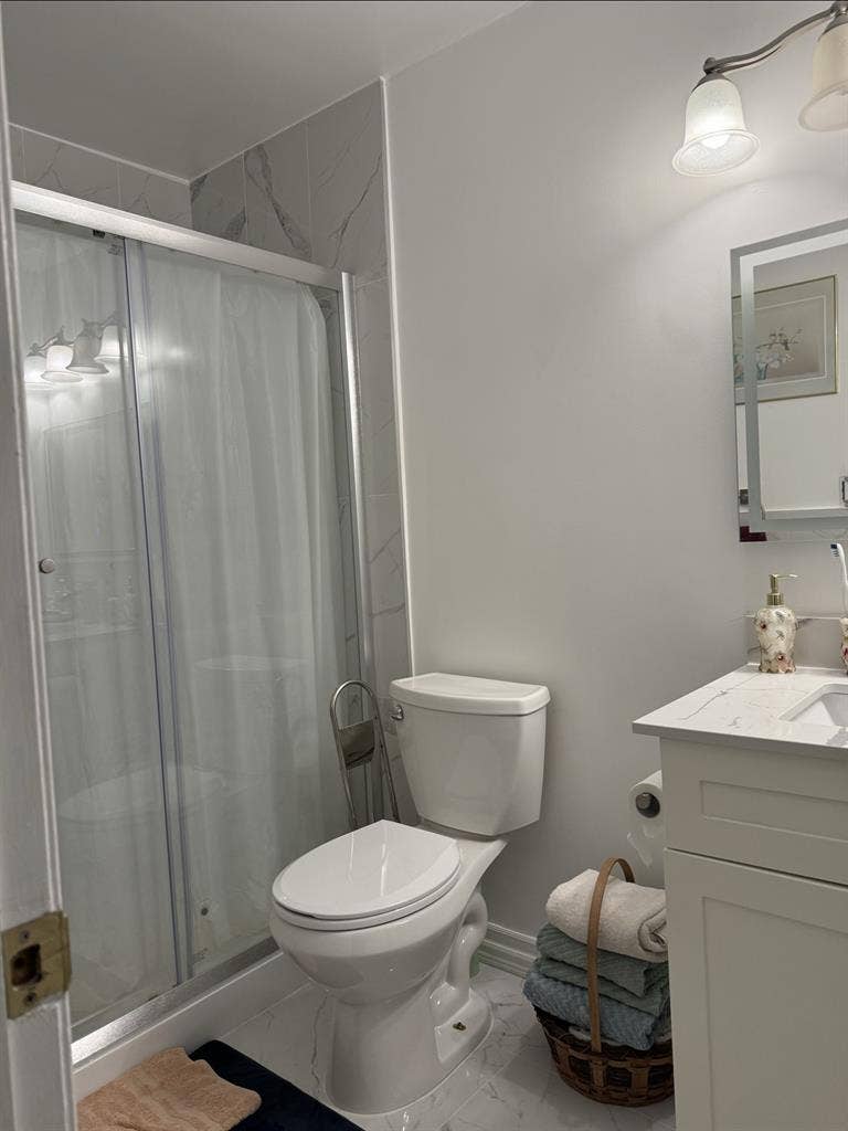 Room available for rent in Brampton