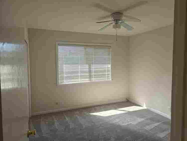 Two Private Rooms In Updated Duplex