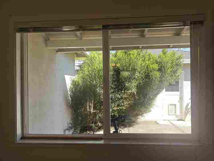 Two Private Rooms In Updated Duplex