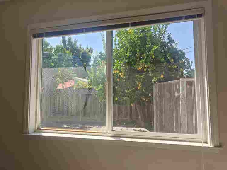 Two Private Rooms In Updated Duplex